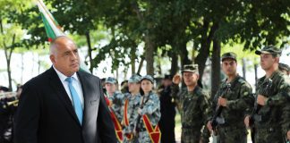 Борисов инспектира ученията край Шабла