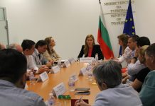 Ангелкова: Още в края на 2018 г предупредихме, че ни очаква трудна година в туризма