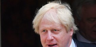 Путин заплашил Борис Джонсън, че ще го убие с ракета, малко преди да нападне Украйна