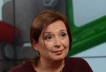 Работещите в социалната сфера ще получат по 610 лв. към заплатата си за април