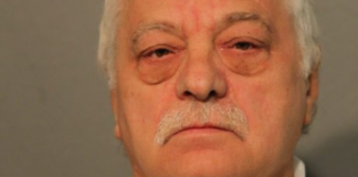 Убиецът от Чикаго лепял в дома си заплашителни бележки срещу съседите си