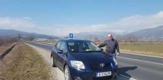 Снимка с инструктора ще доказва, че сме кормували