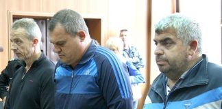 Задържаните с подкупи служители на ДАИ изнудвали месарски бос за пари и луканки