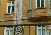 Дете на 2 г. е със спукана глава след падане от легло в занималня