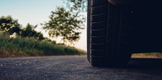 Изхвърчала джанта от камион уби 28-годишен в Исперих