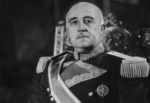 Ексхумираха тялото на Франко и го погребаха до съпругата му