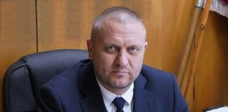 Издирват 3-и човек за спирането на метрото