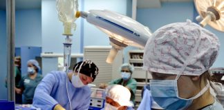 Медицински сестри излизат на протест