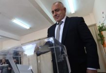 Борисов за президента: Съчувствам на мъж, заобграден от Нинова и Манолова, ошашавиха го