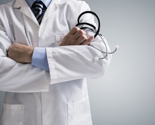 Лекар издал смъртен акт на жив млад мъж по негова молба