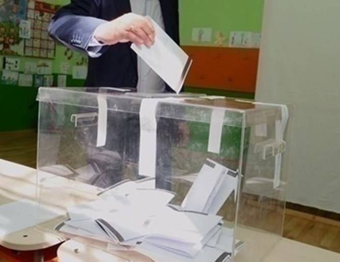 ГЕРБ води с 10 7 пред ПП ДБ за предстоящите парламентарни избори