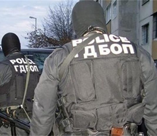 ГДБОП залови двама румънци и двама българи с над половин милион фалшиви евро