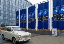 Най-известният български трабант бе изложен в щабквартирата на НАТО