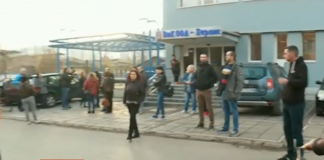 Перничани щурмуваха сградата на ВиК-Перник