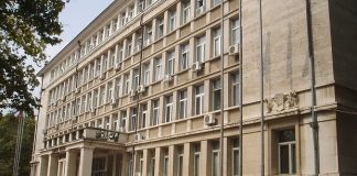 Съдят студент и безработен за телефонни измами за над 30 хил. лв.