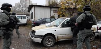 Разбитата банда правела фалшиви български паспорти в автосервиз (СНИМКИ И ВИДЕО)