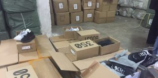 Митничари задържаха пратка с фалшиви маратонки и портмонета за 4 млн. лева от Китай