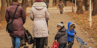 380 лв. остава размерът на майчинските през 2020 г.