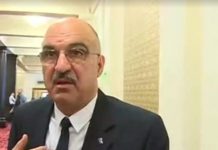 Депутат от НФСБ пита журналистка с какво бельо е