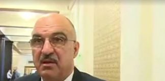 Депутат от НФСБ пита журналистка с какво бельо е