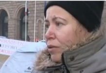 Медици пренощуваха пред МС, искат среща с Борисов