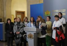 След срещата при премиера медсестрите вдигат палатковия лагер пред МС