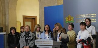 След срещата при премиера медсестрите вдигат палатковия лагер пред МС