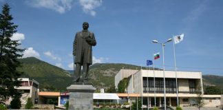 Сопот отново протестира срещу модерния „превод“ на „Под игото“