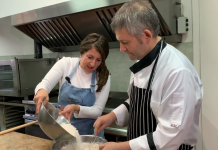 Херо Мустафа направи първата си баница