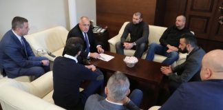 Борисов към феновете на „Левски“: Акциите трябва да са при вас