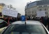 Автоинструктори блокираха жълтите павета, срещат се с министри