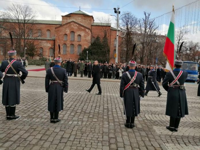 991-ratio-rumen-radev-bojni-znamena