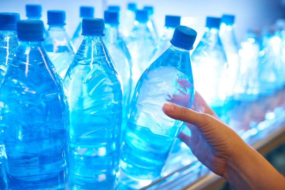 Община Царево разкри пунктове за бутилирана питейна вода във всички