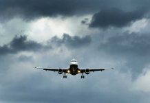 Броят на загиналите в самолетни катастрофи е намалял наполовина за година