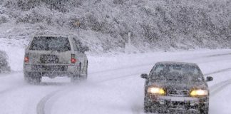 Сняг затрупа планините