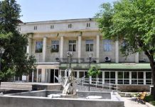 Съветници от БСП предлагат театърът в Ловеч да носи името на Стефан Данаилов