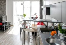 Обложиха с туристически данък собствениците на жилища, отдавани временно под наем в Airbnb и Booking