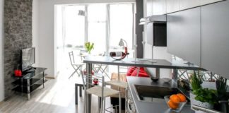 Обложиха с туристически данък собствениците на жилища, отдавани временно под наем в Airbnb и Booking