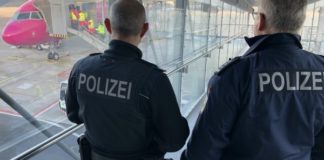 Бундесполицията спря 10 германци, идвали за Луковмарш