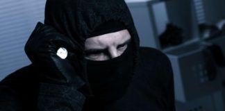 Маскиран с нож ограби бензиностанция в Стара Загора