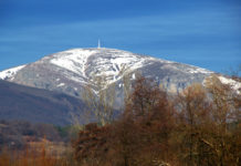 Трети ден търсят баща и син, изчезнали край връх Ботев