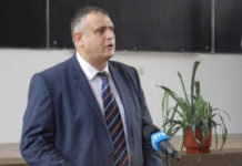 Борисов нареди на шефа на АПИ: Заставаш на площада във всяко село около София и викаш като глашатай „Няма да има винетки“