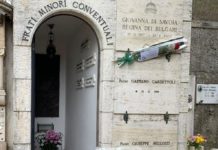 Симеон II и Маргарита се поклониха на гроба на царица Йоанна