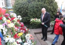 Гешев и заместниците му се поклониха пред Левски