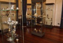 Описват и изземват културните ценности от офиса на Васил Божков /видео/