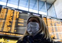 Гърция връща носенето на маски на закрито