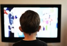 Петгодишно момченце обезобразено от майка си и нейния приятел