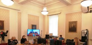 Строги мерки в парламента заради заразата