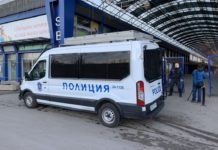 Пазарът в „Илиянци“ блокиран от полицаи и здравни инспектори