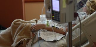 Лекари в Русе спасиха 15-годишно момиче след 76 дни в кома